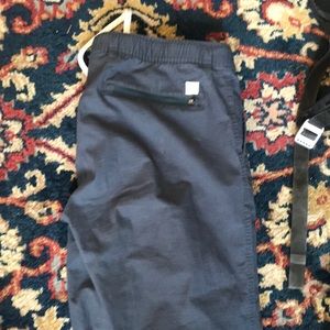 Vuori-Ripstop pants